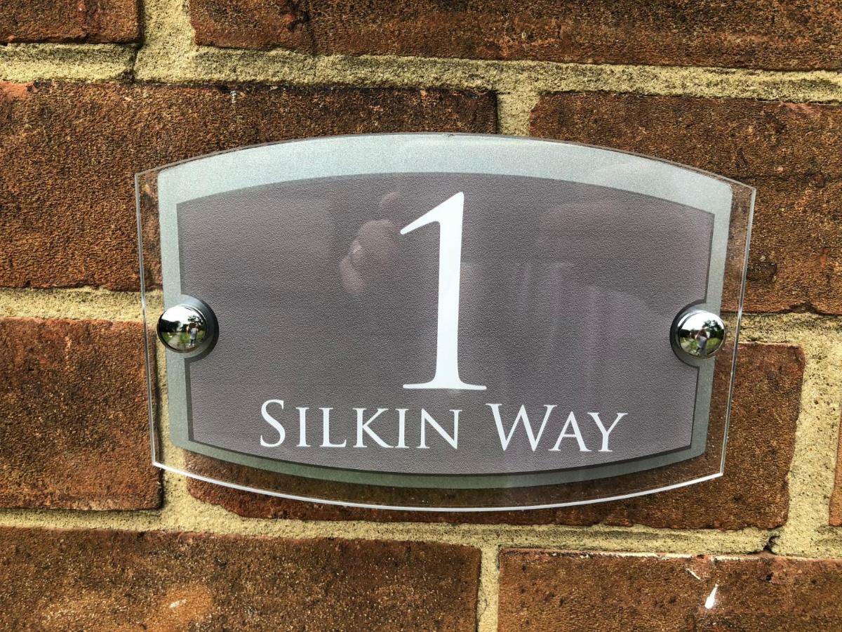 1 Silkin Serviced Accommodation Newton Aycliffe Exterior photo