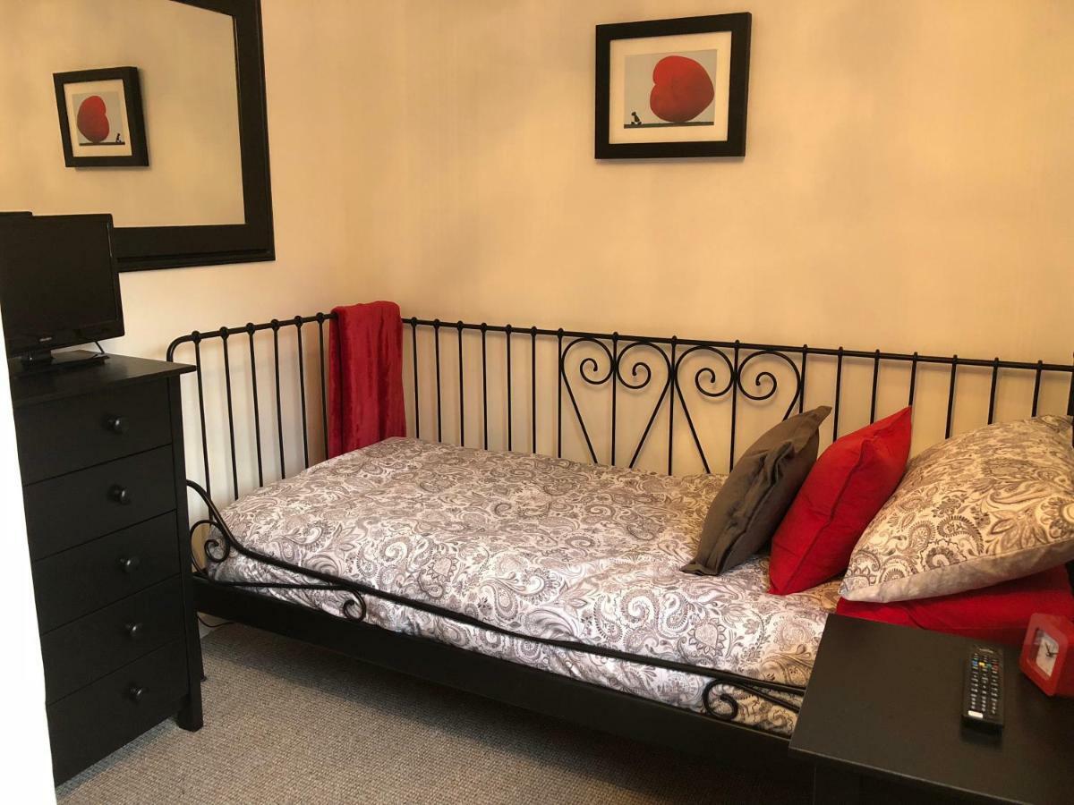 1 Silkin Serviced Accommodation Newton Aycliffe Exterior photo